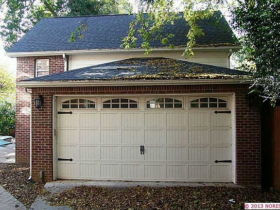 2 Car Garage 