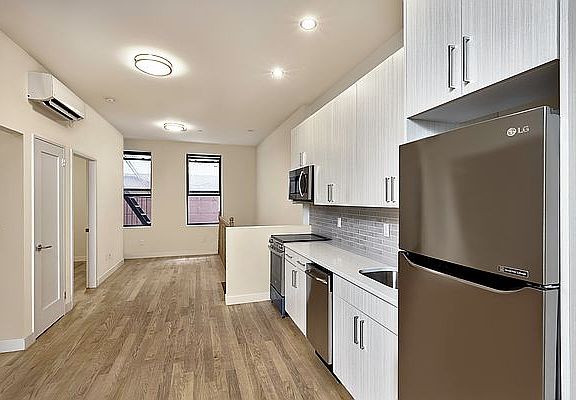 5th image of 787 Saint Nicholas Ave #1B