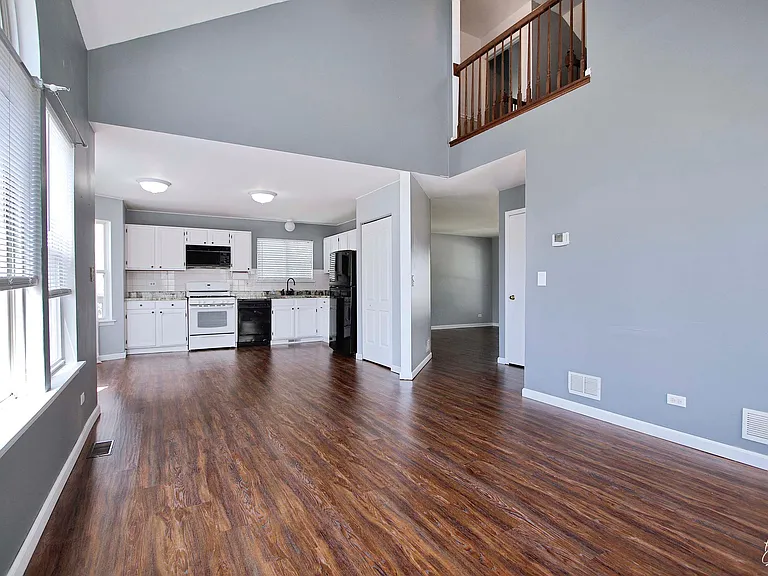 9 W Dahlia Ln — Photo 5