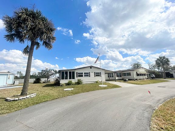 4th image of 229 Country Ln
