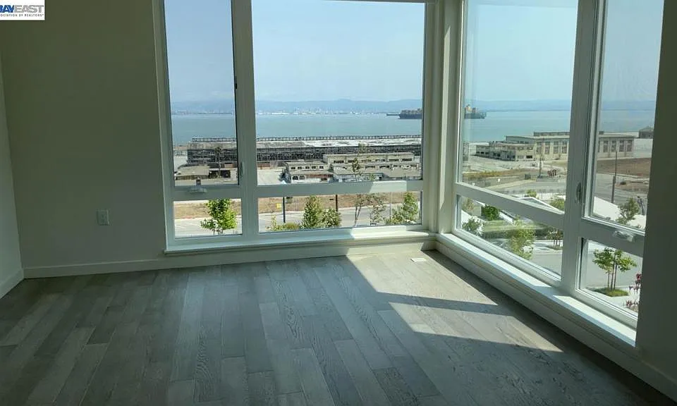 10 Kennedy Pl