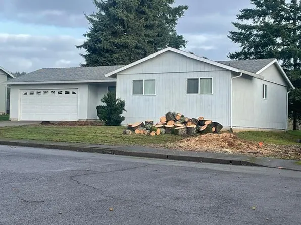 710 NE 5th St, Willamina, OR 97396