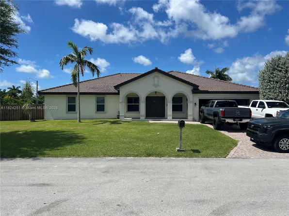 13202 SW 216th Ter, Miami, FL 33170