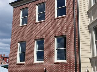 18 N Maxwell Sq, Frederick, MD 21701