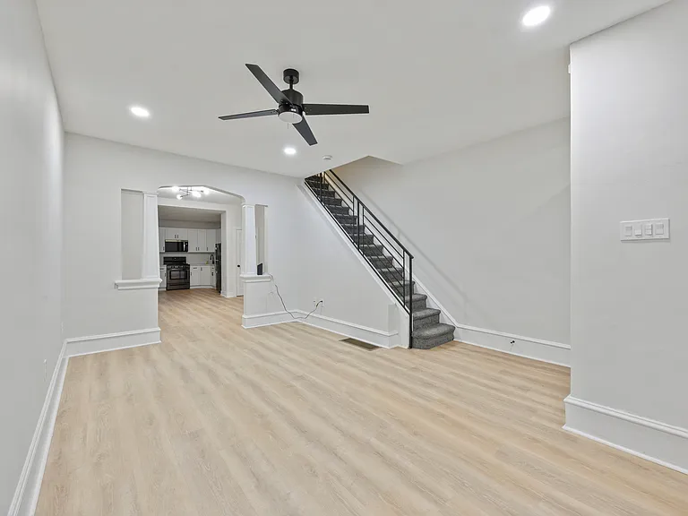 254 W Zeralda St — Photo 4