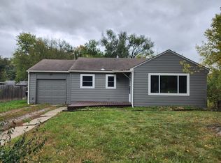 2300 SW Seabrook Ave, Topeka, KS 66614