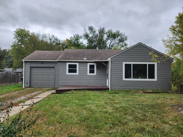2300 SW Seabrook Ave, Topeka, KS 66614