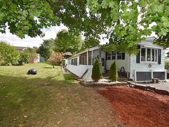 2nd image of 24 Lamplighter Ln #24