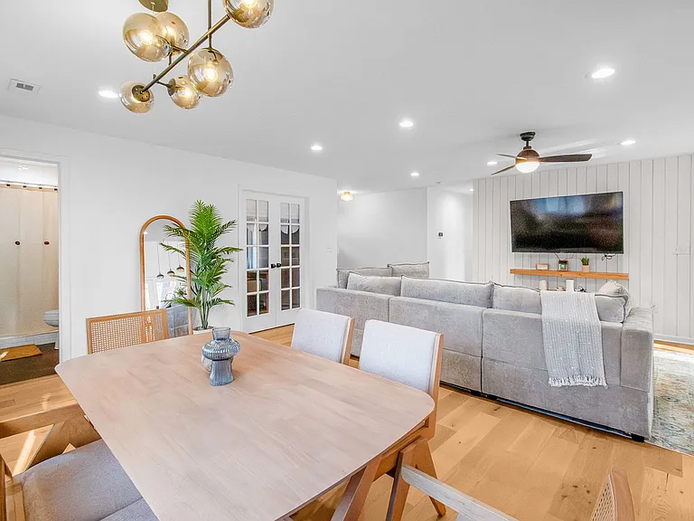 1330 Dean St — Photo 38