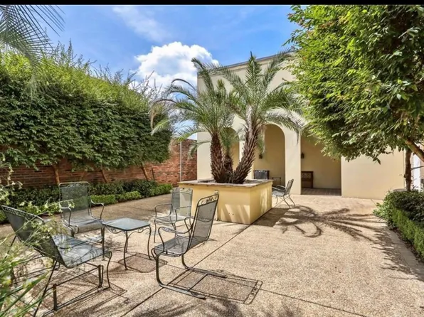 1224 Saint Charles Ave APT 200, New Orleans, LA 70130