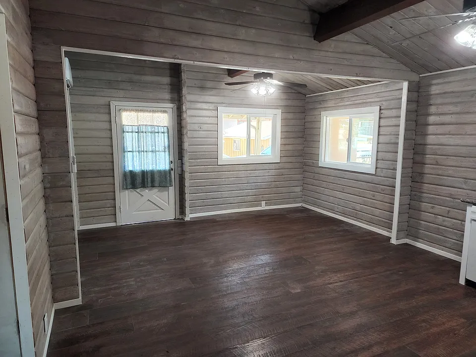 1111 Alturas Rd
