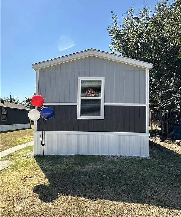 24 Colonial Dr