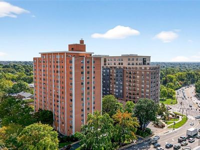 900 S Hanley Rd APT 12A, Saint Louis, MO, 63105