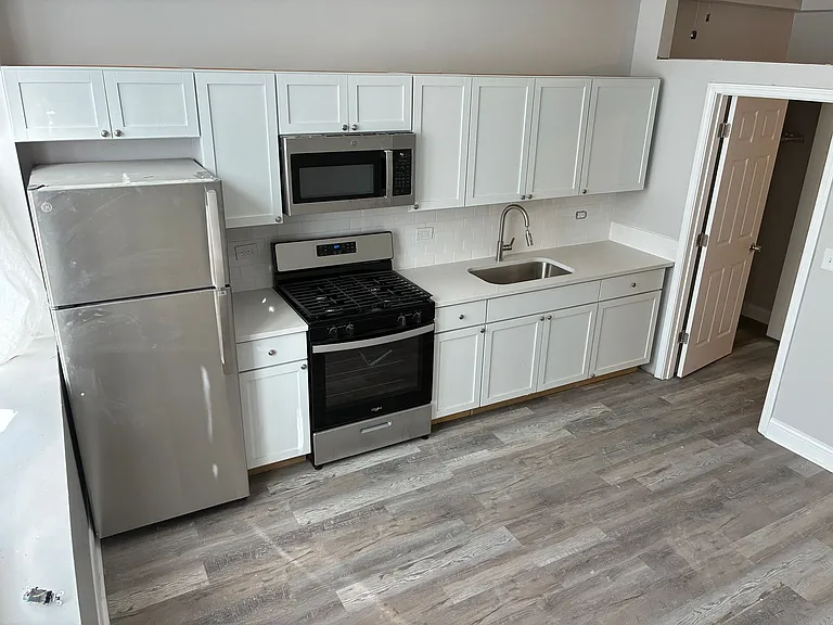 5520 W North Ave — Photo 5