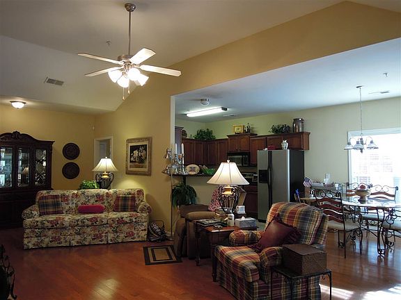 3rd image of 1513 Castle Pines Cres #8
