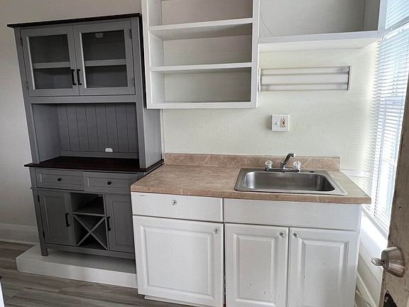 2nd image of 9 S Market St #3N