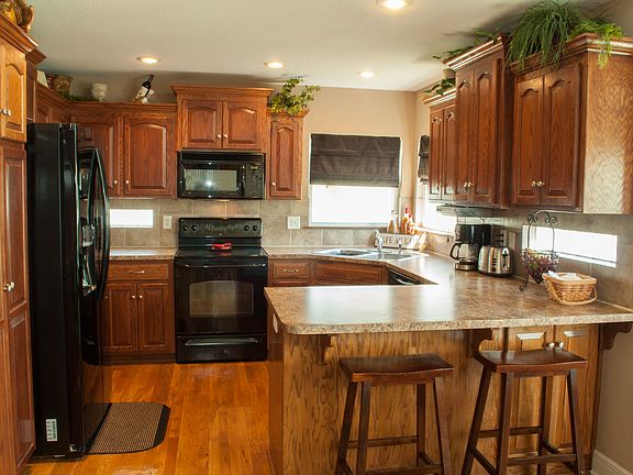 2nd image of 2414 NW Cove Dr