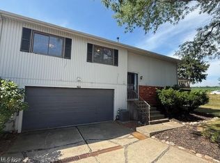 4015 Marks Rd APT 2D, Medina, OH 44256