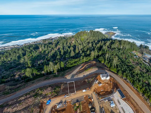 8 NE Seascape Ave, Depoe Bay, OR 97341