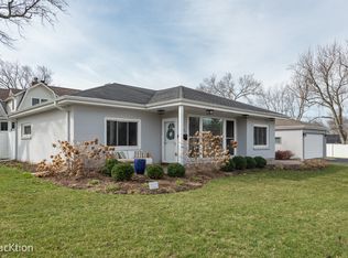 941 41st St, Downers Grove, IL 60515
