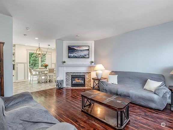 4th image of 18310 11th Avenue Ct E