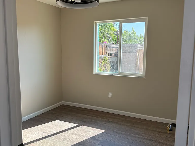 908 Fairfax Rd — Photo 12