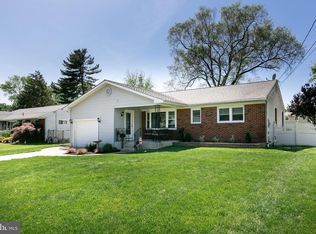 9 Oakland Dr, Magnolia, NJ 08049