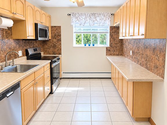2nd image of 46 Westgate Rd APT 4
