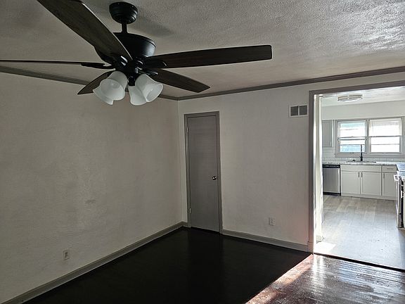 3rd image of 5240 Highland Ave