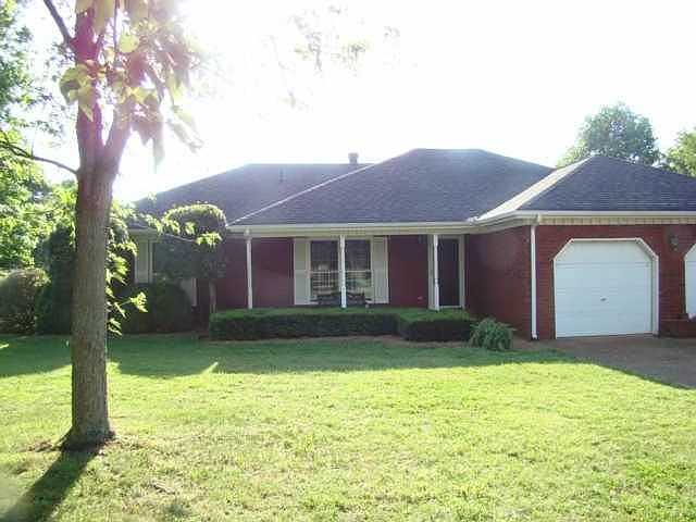 1st image of 409 Valley View Dr