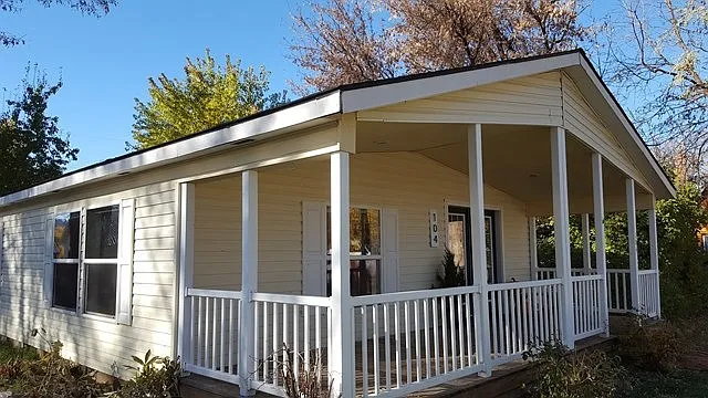 104 Main St — Photo 2