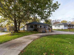 1207 Rainbow Dr, Waterloo, IA 50701