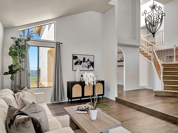 5th image of 14348 Marianopolis Way