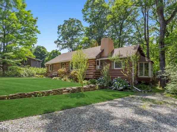 6 Partridge Trl, Kinnelon Boro, NJ 07405