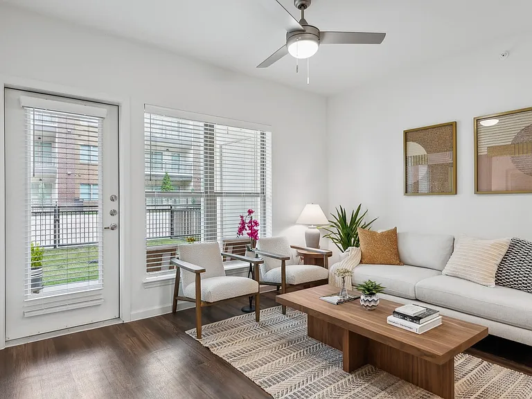 Wildwood Luxury Urban Homes — Photo 3