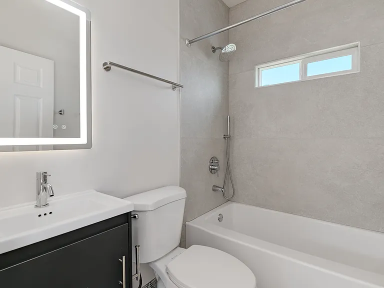 4718 Muir Ave — Photo 12