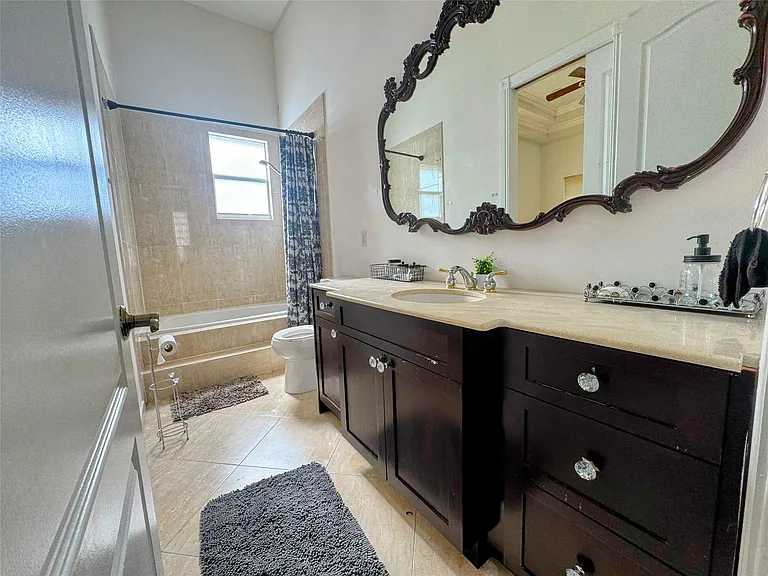 5981 SW 37th Ter — Photo 21