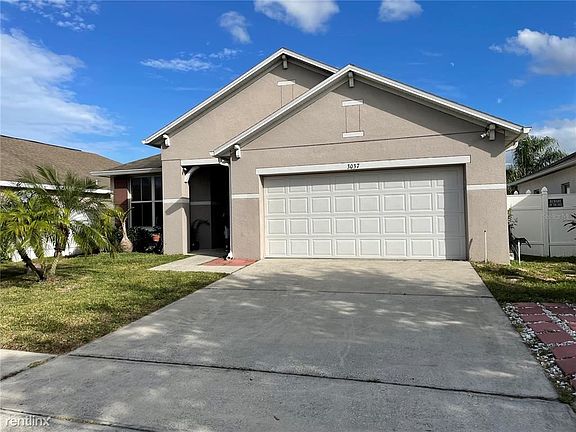 2nd image of 3037R Cameron Dr