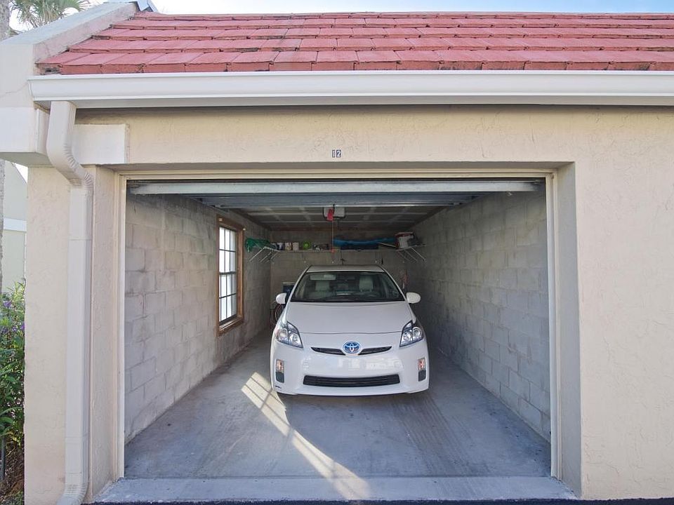 Garage 2