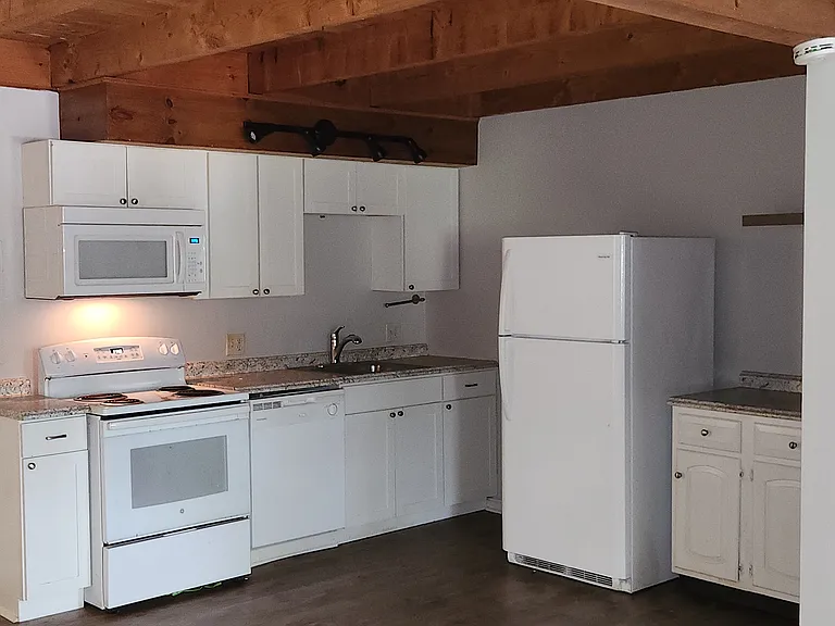 2 Conz St #74 — Photo 2