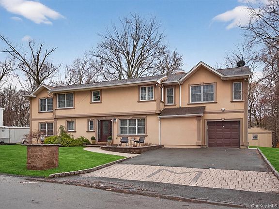 3rd image of 10 Rensselaer Drive