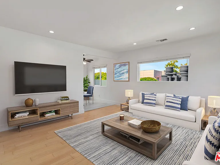 119 Paloma Ave #M — Photo 8