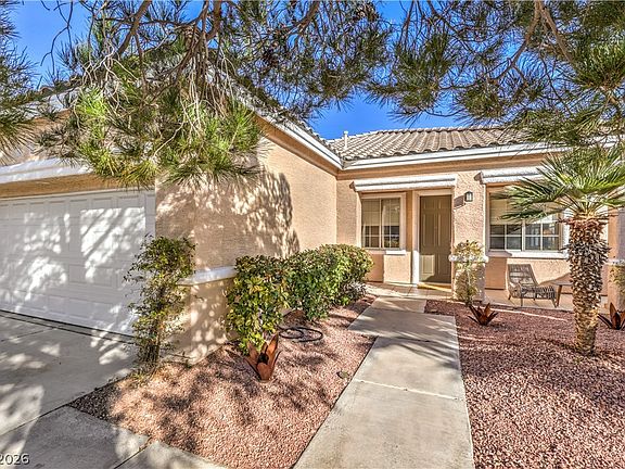 2nd image of 10104 Pinnacle View Pl