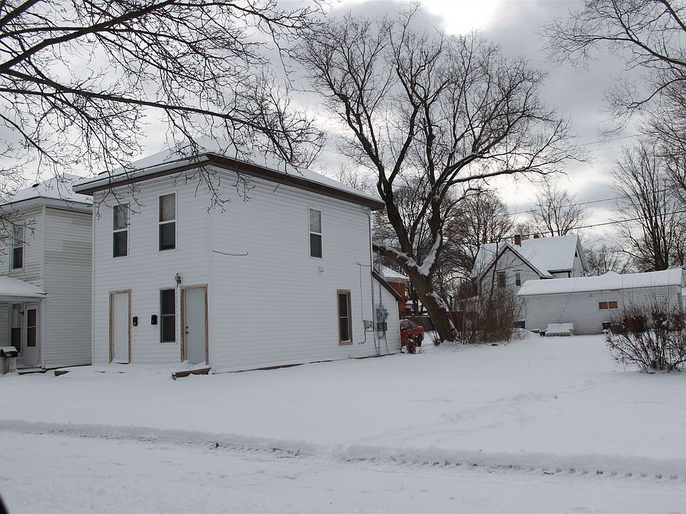 211 N 3rd Ave Big Rapids MI Zillow