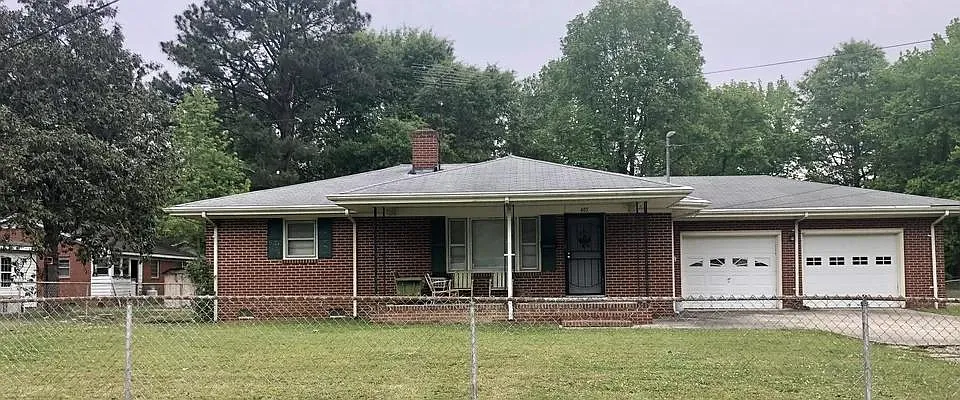 405 E 14th St - Scotland Entire Home — Photo 1