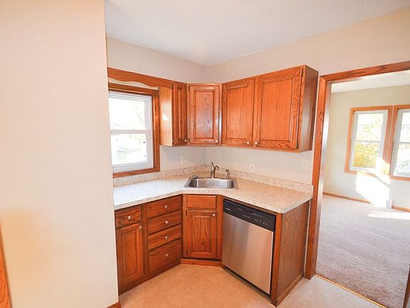 3rd image of 1366 Hazelwood St