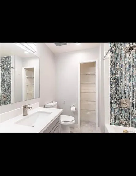 725 Kapiolani Blvd #1203 — Photo 7