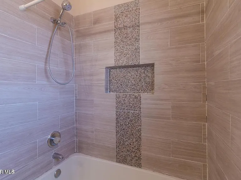 2220 Robert Wynn St — Photo 12