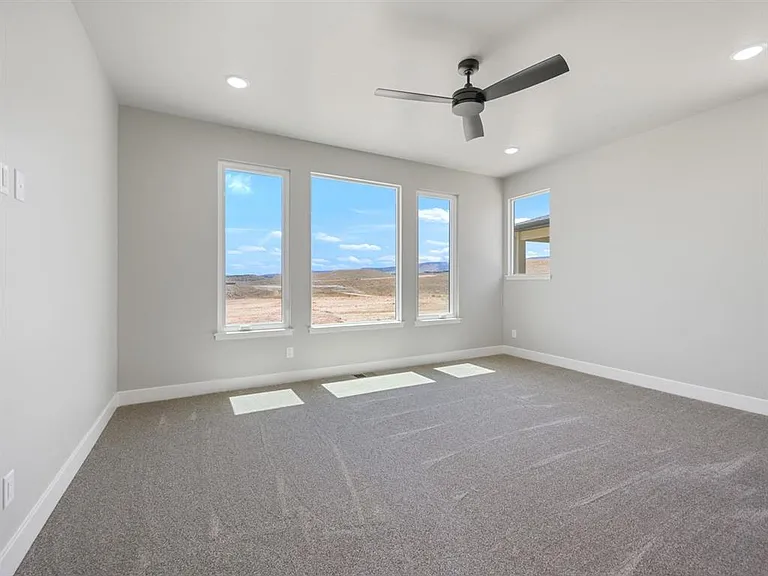 2279 Holy Cross Ct — Photo 5