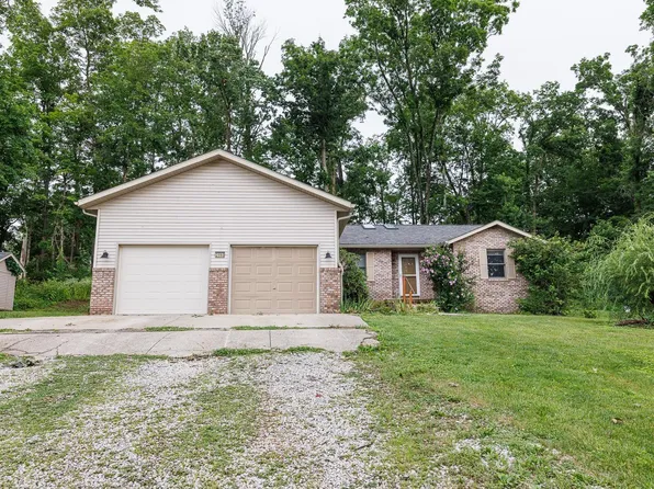 2590 W Double Downs Ct, Bloomington, IN 47403
